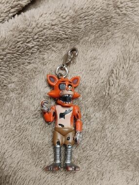 2016 FUNKO FIVE NIGHTS AT FREDDY'S FOXY THE PIRATE 3D MOLD FIGURE KEYCHAIN MINT